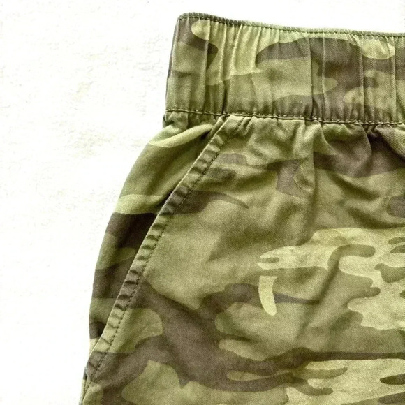 Sanctuary Social Standard Camo Elastic Highrise Pocket Soft Board Shorts Size M - Picture 2 of 12